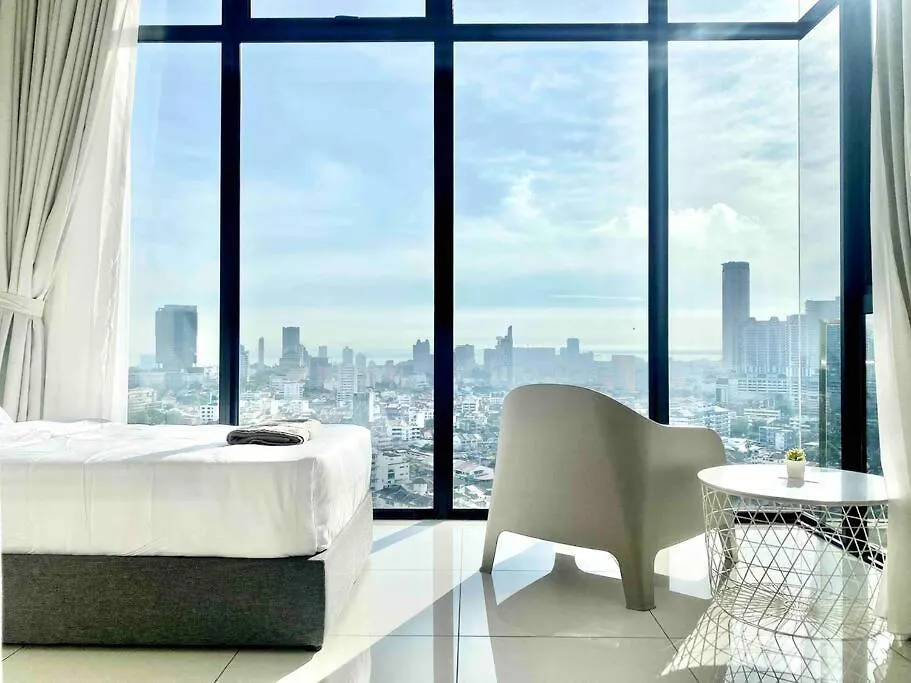 Beacon Executive Suites #Warmth #Skypool #Georgetown #5Pax #2Br 2Bath #2Queen 1Single #Quality Well Maintained #Private Host Malaisie