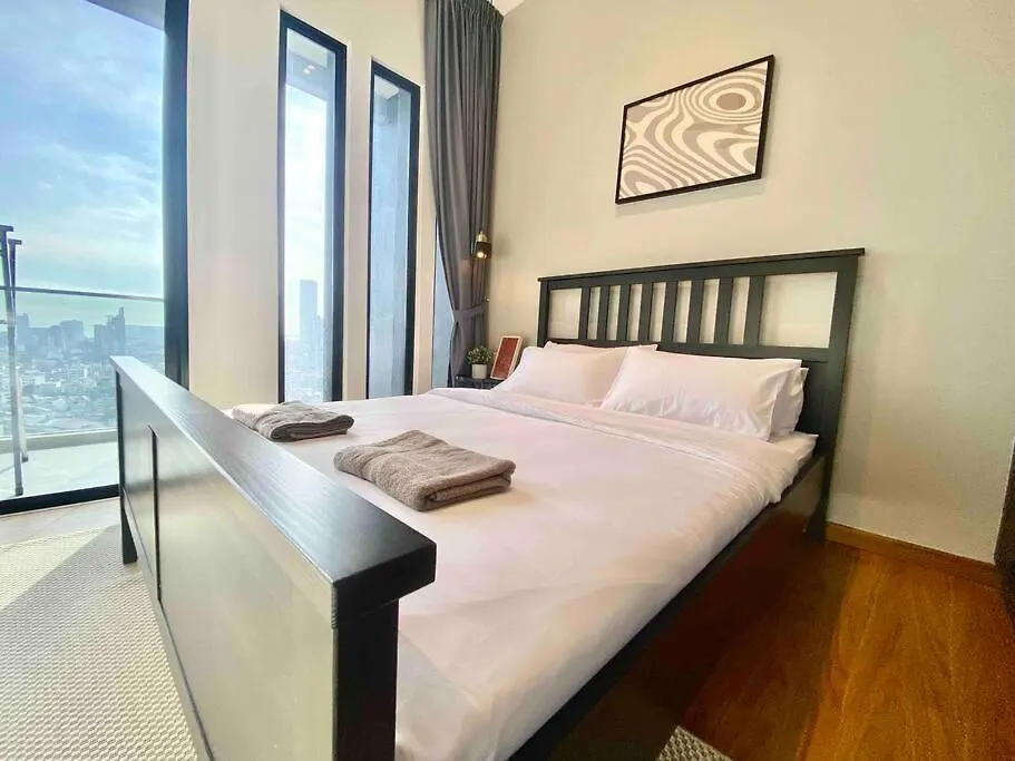 Beacon Executive Suites #Warmth #Skypool #Georgetown #5Pax #2Br 2Bath #2Queen 1Single #Quality Well Maintained #Private Host 0*, George Town