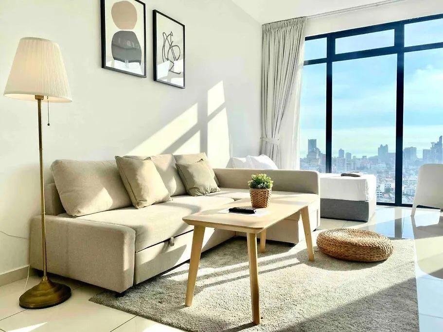 Beacon Executive Suites #Warmth #Skypool #Georgetown #5Pax #2Br 2Bath #2Queen 1Single #Quality Well Maintained #Private Host Apartamento