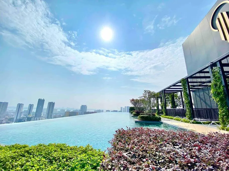 Beacon Executive Suites #Warmth #Skypool #Georgetown #5Pax #2Br 2Bath #2Queen 1Single #Quality Well Maintained #Private Host